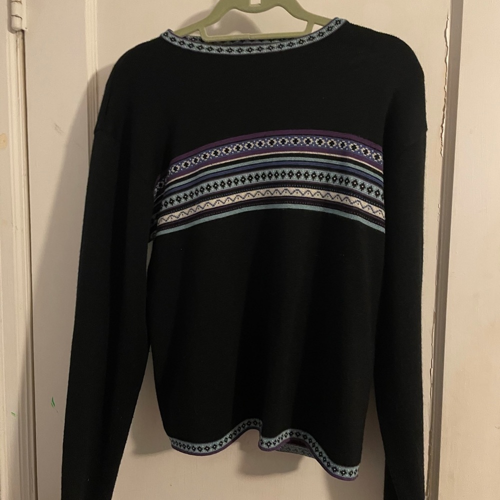 Patterned Sweater 💜💙🤍